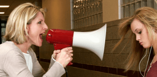 Frases que no debes asegurar a tus hijos adolescentes