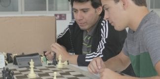 Taller de ajedrez: beneficios para los adolescentes
