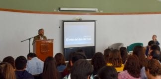 UDLAP recibe la reconocimiento del historiador mexicano Enrique Florescano