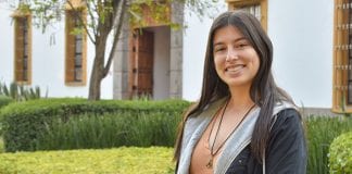 Estudiante de teatro de la UDLAP obtiene prebenda para software intensivo en Oxford