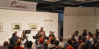 La publicación 16 de Cameralia presenta estreno mundial de estancia de catedrático UDLAP