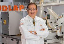 Cinco micro-gotitas, suficientes para infectar a una persona de COVID-19