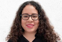 Egresada UDLAP obtiene Insignia Santander Financial Institute