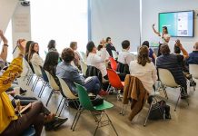 Egresada UDLAP impulsa el empoderamiento de mujeres y la capacitación en marketing digital a emprendedores