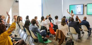 Egresada UDLAP impulsa el empoderamiento de mujeres y la capacitación en marketing digital a emprendedores