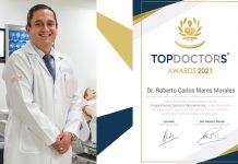 Director culto UDLAP interiormente del Top Doctors Awards 2021 
