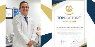 Director culto UDLAP interiormente del Top Doctors Awards 2021 
