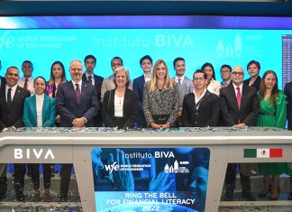 UDLAP presente en el Ring the Bell for Financial Literacy organizado por BIVA UDLAP presente en el Ring the Bell for Financial Literacy organizado por BIVA