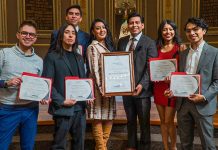 Estudiante y egresados UDLAP reconocidos por fomentar el teatro en Puebla