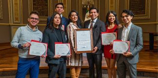Estudiante y egresados UDLAP reconocidos por fomentar el teatro en Puebla