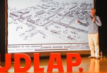 UDLAP reúne a estudiantes de casa durante la cita del Arq. Peter Van Lengen 