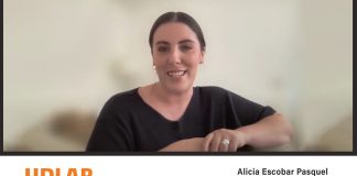 Egresada UDLAP explica cuáles son las claves para un podcast exitoso 