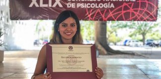 Egresada de la UDLAP fue premiada por su proposición en psicología