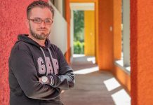 Egresado de Humanidades de la UDLAP, vencedor de los Juegos Florales de Lagos de Oscuro, Jalisco