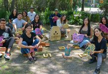 Académica UDLAP realiza taller de bordado colaborativo