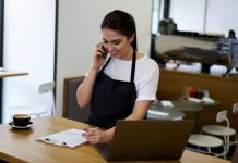 Beneficios financieros y personales de trabajar durante la universidad