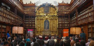 La UDLAP preserva la historia a través de la estampado de la colección de libros sobre la historia de la imprenta en Puebla