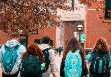 LOS ÁTOMOS Y LOS ALUMNOS PREPARATORIANOS: Reflexiones en el contexto de la educación centrada en la persona