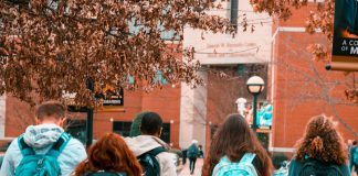 LOS ÁTOMOS Y LOS ALUMNOS PREPARATORIANOS: Reflexiones en el contexto de la educación centrada en la persona