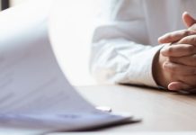 ¿Cómo explicar un hueco en tu CV por maternidad, desempleo o cambio de carrera?